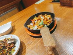 -云海肴·汽锅鸡·云南菜(天山百盛优客店)