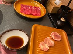 -牛YO寿喜烧·铁板烧和牛火锅自助(市府恒隆店)