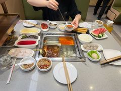 -海底捞火锅(新松江路生日主题店)