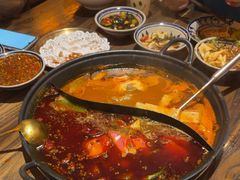 -旧街市鲜货老火锅(大光路店)