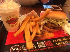 -FATBURGER 特富客汉堡(外交公寓店)
