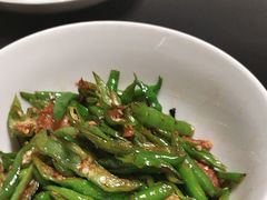 忆江南特色辣椒炒肉-忆江南·临江鱼馆