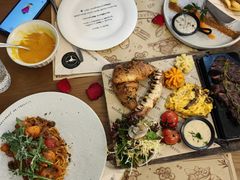 -Mark&Mars Restaurant