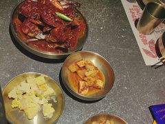 -草家酱蟹炭火烤肉店(珲春南路二店)