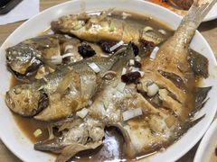 红烧杂鱼-禄源饭店