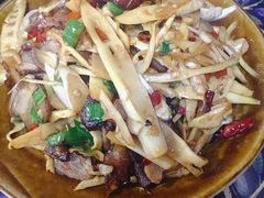 春笋腊肉-苗湘食府(十年店)