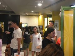 等位区-麦当劳(沙田中心商场店)