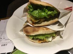 -一叶一世界•素食餐厅(环球中心店)