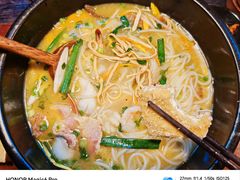 -银米·云南传统过桥米线(双廊黑金冠店)