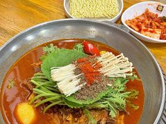 -喇喇排骨火锅·传统韩式脊骨汤(望京西园总店)