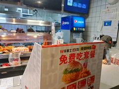 -华莱士·全鸡汉堡(光华路店)