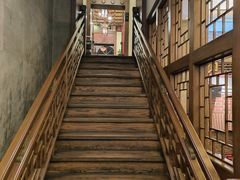 -梅龙镇酒家(南京西路总店)