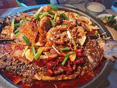 -鸣记脆皮烤鱼·海鲜烤鱼(三八广场店)