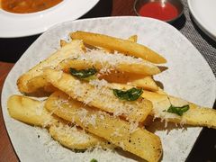 -MONICH牛排融合餐厅(和义大道购物中心店)