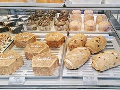 -好利来(上海虹桥新天地Lab主题店)