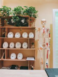 -小颜秘家·韩国整骨