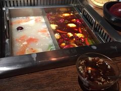 -老牌坊云南鱼豆花火锅(嵩山店)