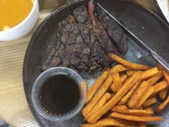 牛排-HELLO 27 意面·沙拉·帕尼尼