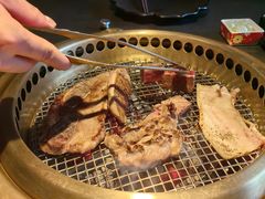 -铭牛烧肉·和牛海鲜自助(高新月牙湖店)