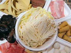 -鸡遇虾煲干锅火锅(小寨金莎店)