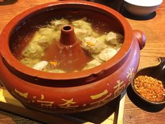 -云海肴·汽锅鸡·云南菜(天山百盛优客店)