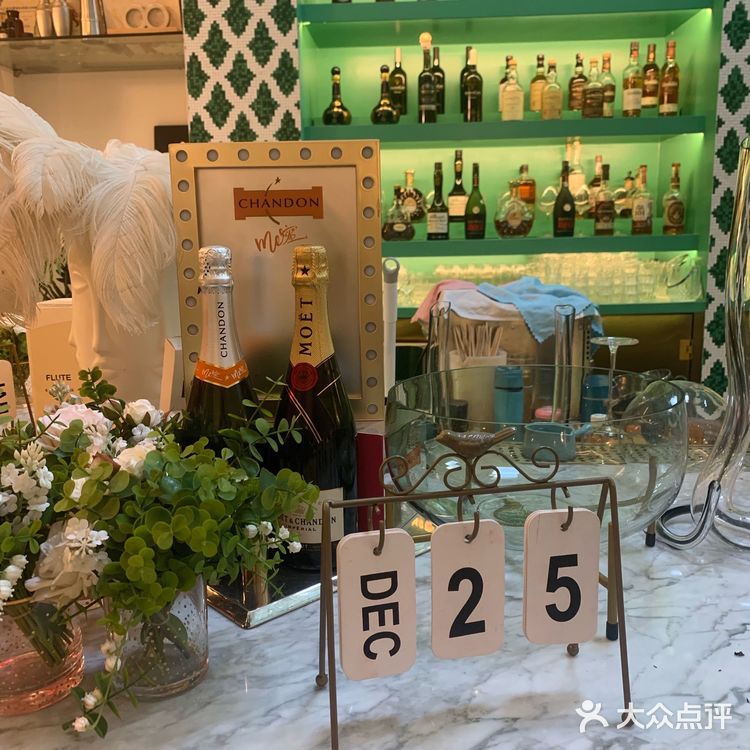 点击领取人均80元的圣诞氛围超强的打卡攻略!