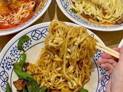 -李与白包子铺(桐梓林店)