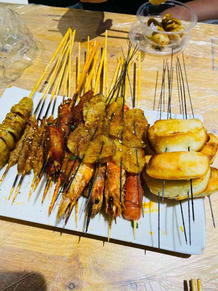 悟空烧烤(风度柏林店)-"[薄荷]环境:吃烧烤,就不谈环境了,干.