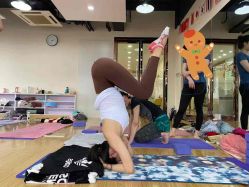 -亚太瑜伽普拉提学院