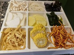 -一席地·本地鸡窝·杭帮鸡火锅(萧山银隆百货店)