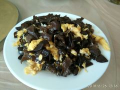 木耳炒鸡蛋-醉山野仙人尖农家乐
