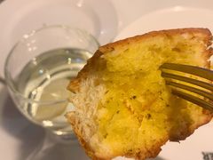 法式蒜香面包-爱丽丝牛排西餐厅(光谷步行街店)