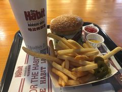 -The Habit Burger Grill 哈比特汉堡(复兴soho店)