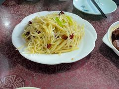 -三居鲁味坊黄焖鸡(山大路店)