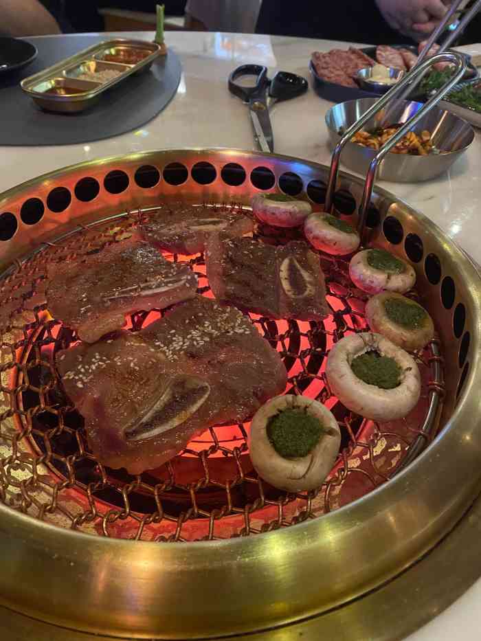 义气烤肉餐吧(大族广场店)-"味道不错 牛仔骨非常不错,肉品质保证 非.