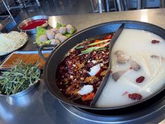 -鹿鸣山草本茶香火锅(园西路店)
