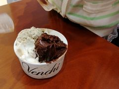 -VENCHI 闻绮(上海佛罗伦萨小镇店)