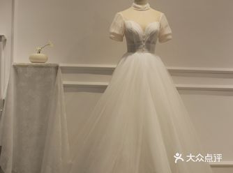 这件婚纱也太......