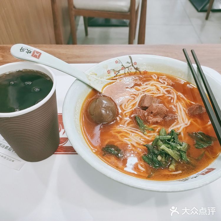 广州火车站的快餐店