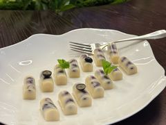 奶香附送红芸豆腐-长春凯悦酒店-品悦中餐厅