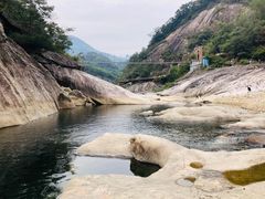 -燕子河大峡谷天坑仙境