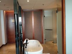 -三亚湾海居铂尔曼度假酒店