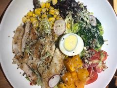 -POKEE VIA&Brunch·维娅(重庆来福士店)