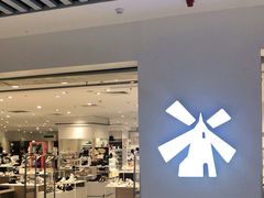 -hotwind热风(民盈山国贸店)