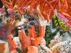 -雍容荟活帝王蟹活龙虾自助(苏宁旗舰店)