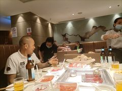 -海底捞火锅鲜切牛肉主题店(长寿路店)