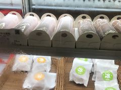-顶东面包花园·生日蛋糕(世博店)