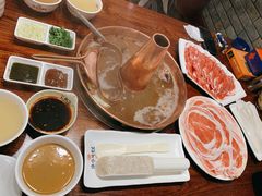 胡同里涮肉-胡同里涮羊肉•盐池滩羊(光明巷店)