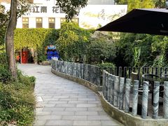 -千滋百味·醉江澜花园餐厅(街道口店)
