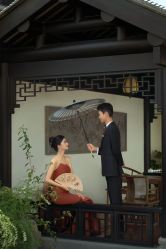 -喜爱高定婚纱摄影